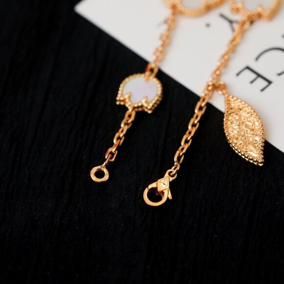 Van Cleef & Arpels classic bracelets - Picture 4 of 8